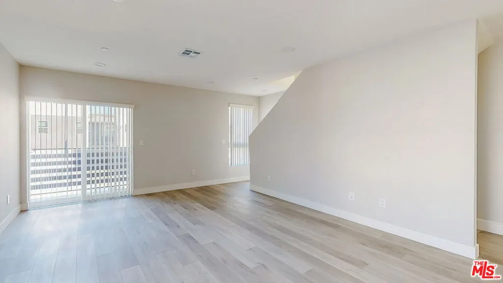 307 Rosemont Avenue 1/2, Los Angeles, California 90026 — photo 5