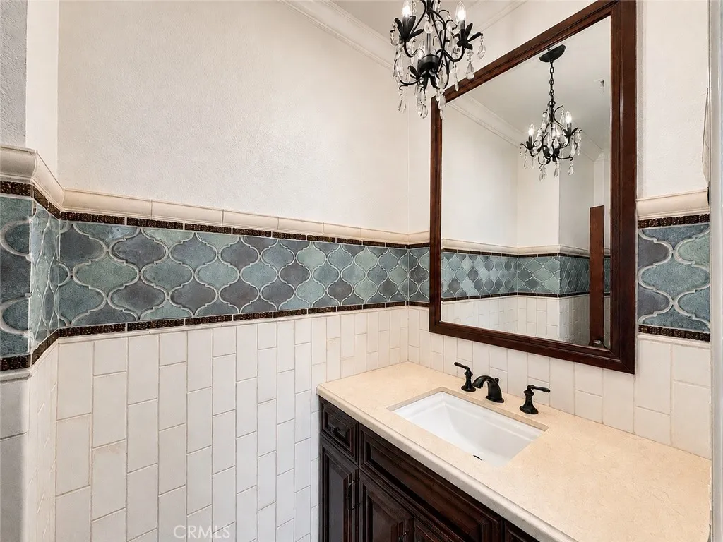 Downstairs guest bath