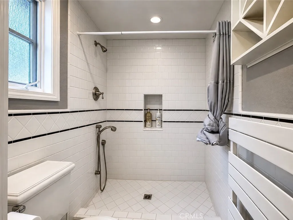 Here's the bath attached to the multipurpose room