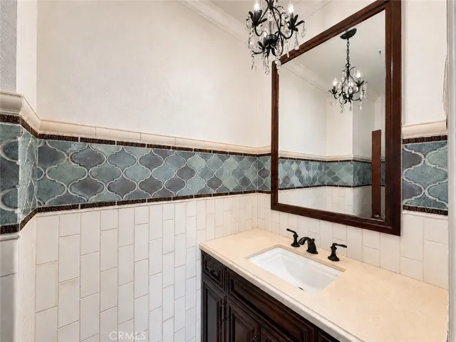 Downstairs guest bath