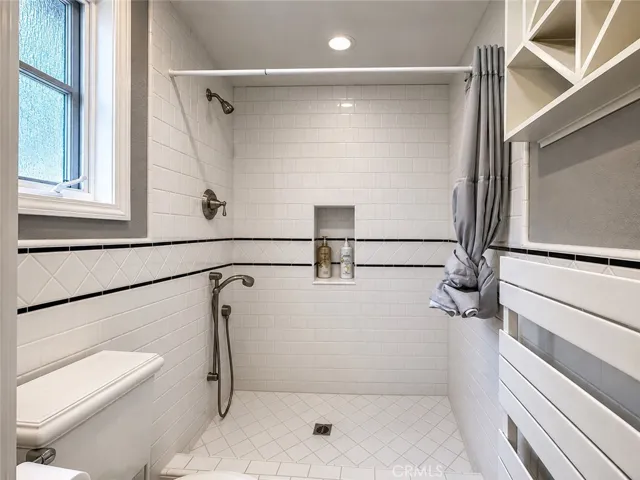 Here's the bath attached to the multipurpose room