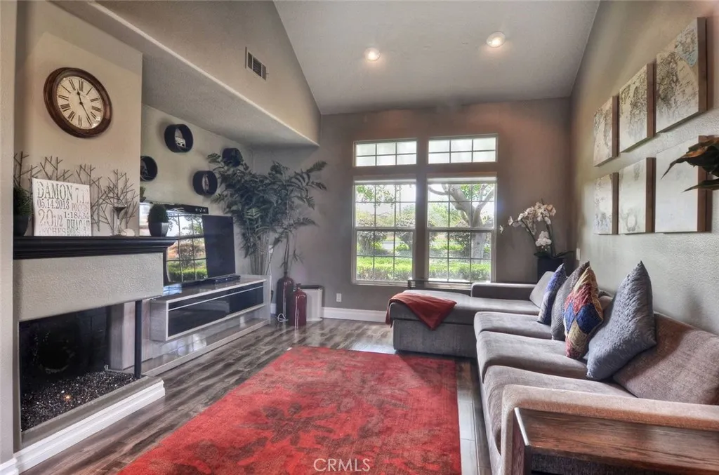 63 Dartmouth, Irvine, California 92612 — photo 4