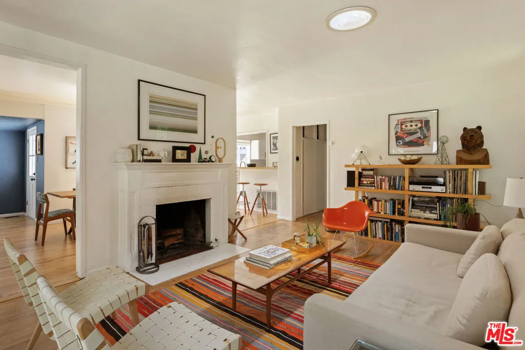 8534 Walnut Drive, Los Angeles, California 90046 — photo 5