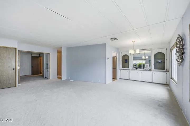 36 Isabel Avenue 95, Camarillo, California 93012 — photo 4