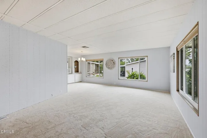 36 Isabel Avenue 95, Camarillo, California 93012 — photo 5