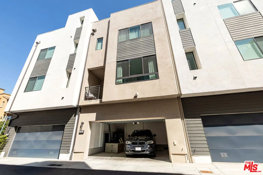 2 Car Garage 2 Car Garage