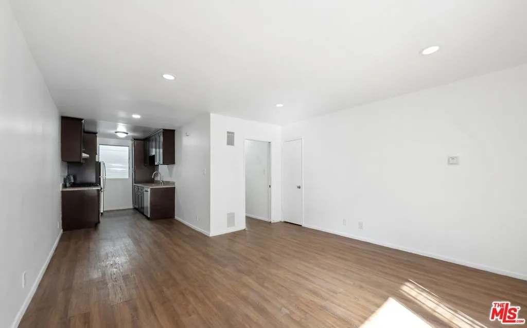 633 N Hayworth Avenue 1, Los Angeles, California 90048 — photo 5