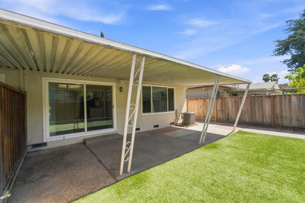 5873 El Dori backyd w/Patio