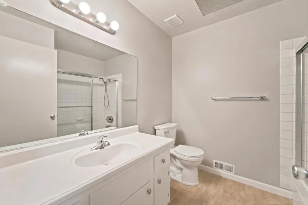 Hall Bath 5873 El Dori Dr.