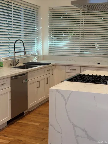 5501 Crebs, Tarzana, California 91356 — photo 5