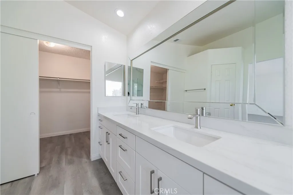 Masterbath walking closet Masterbath walking closet