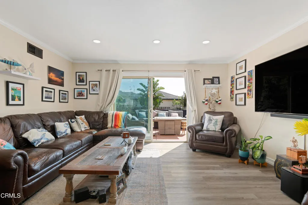 2240 Crestmont Drive, Ventura, California 93003 — photo 4