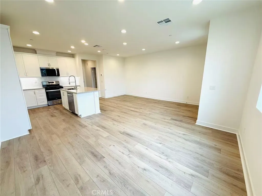 gallery-image 3