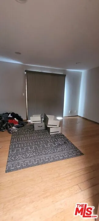6908 Remmet Avenue 8, Los Angeles, California 91303 — photo 4