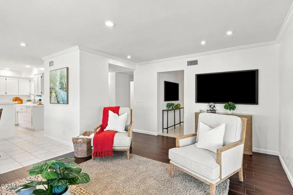 385 Hayes Avenue, Ventura, California 93003 — photo 5