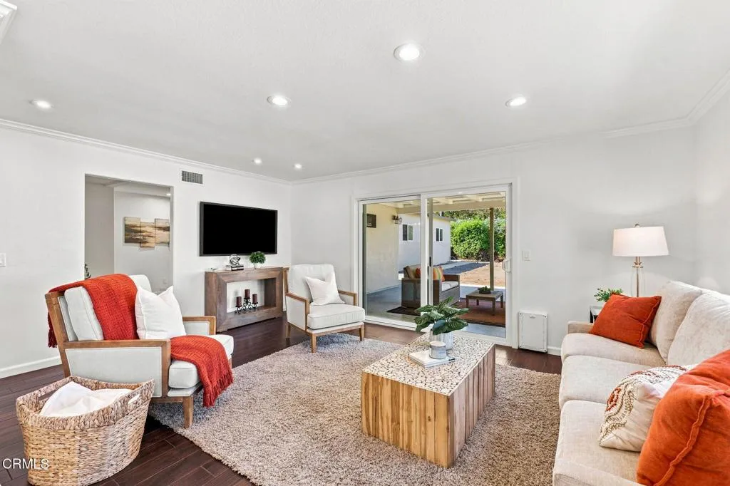 385 Hayes Avenue, Ventura, California 93003 — photo 4