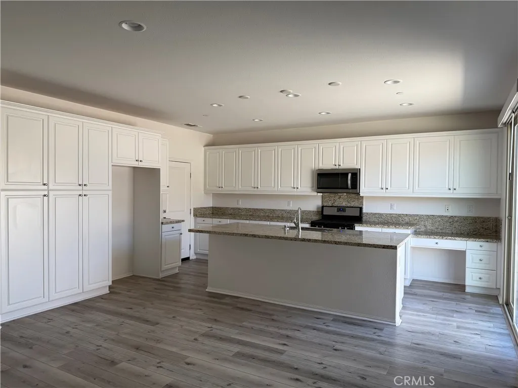 2821 Villa Catalonia Court, Corona, California 92881 — photo 4
