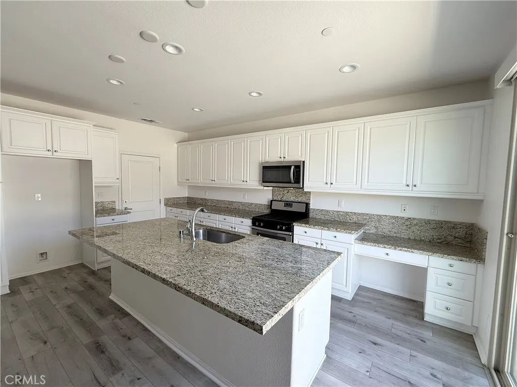 2821 Villa Catalonia Court, Corona, California 92881 — photo 5