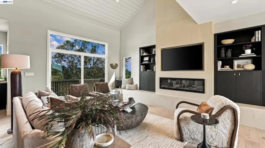 6801 Buckingham Blvd, Berkeley, California 94705-1708 — photo 5