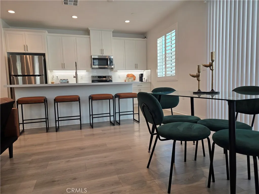 24115 Hillcrest, Corona, California 92883 — photo 4