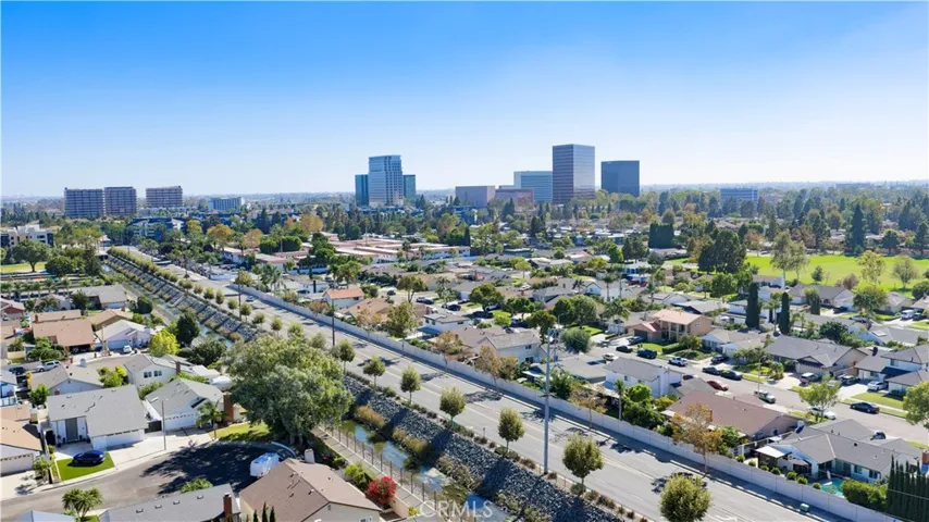 3709 S Olive Street, Santa Ana, California 92707 — photo 5