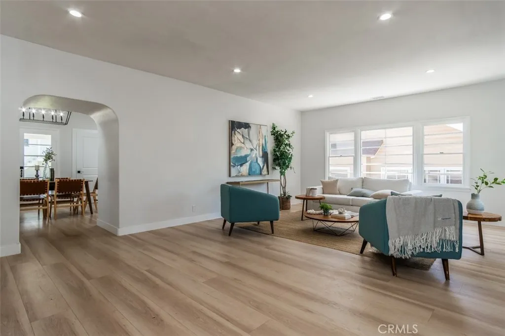 1636 N Sierra Bonita Avenue, Los Angeles, California 90046 — photo 5