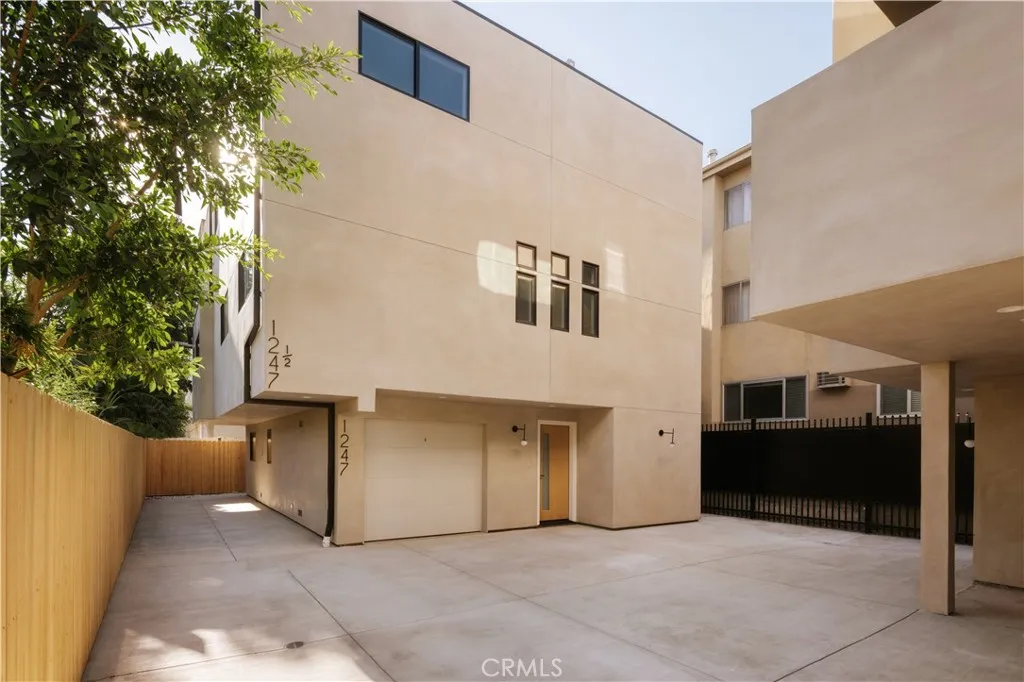 1249 1/2 Seward, Los Angeles, California 90038 — photo 5