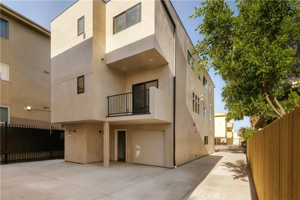 1249 1/2 Seward, Los Angeles, California 90038 — photo 4