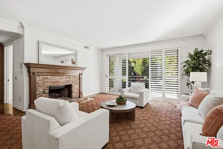 4784 Park Encino Lane 103, Encino, California 91436 — photo 5