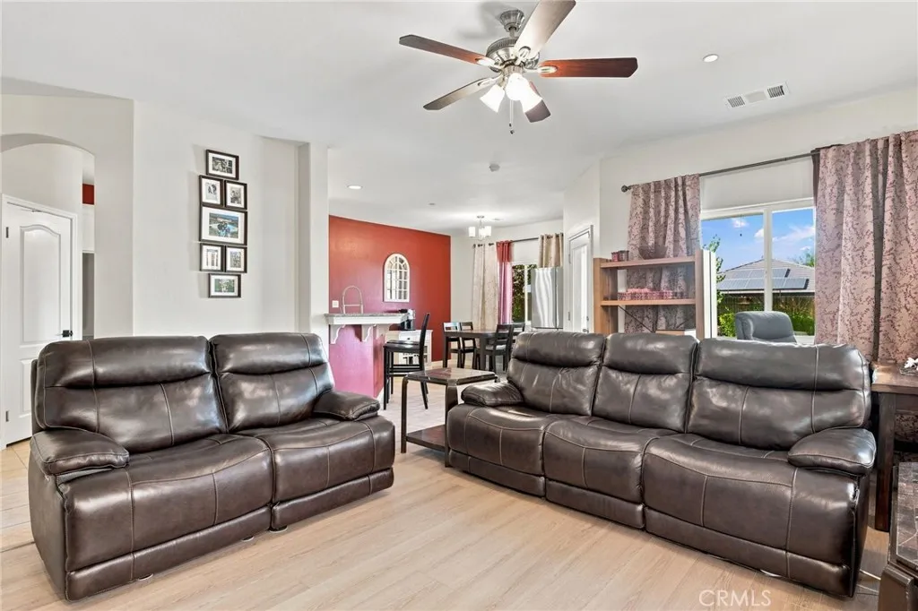10826 Avenida Frasca, Bakersfield, California 93311 — photo 5