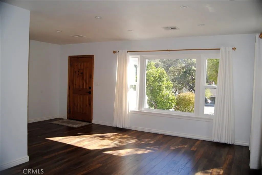 3121 Honolulu Avenue, Glendale, California 91214 — photo 5