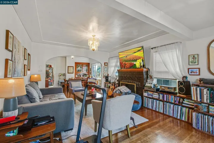 985 39 Street, Oakland, California 94608 — photo 4