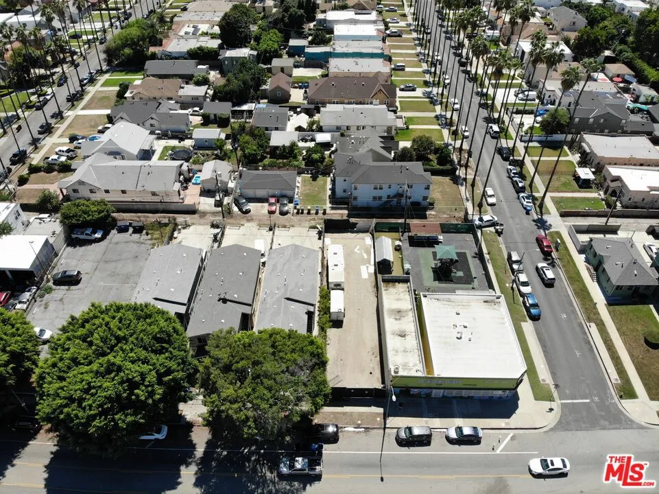 3122 W Vernon Ave