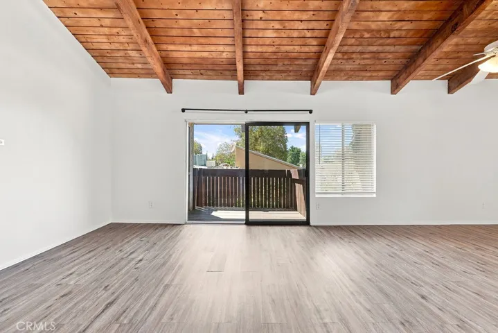 18350 Hatteras 211, Tarzana, California 91356 — photo 4