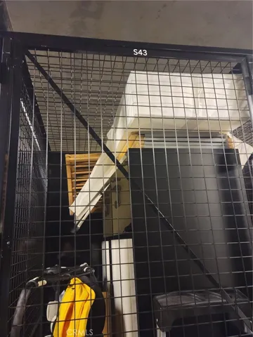 Storage unit