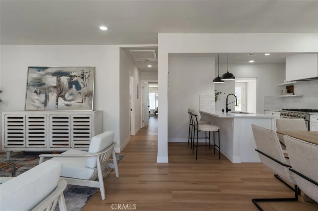2432 Exposition Place, Los Angeles, California 90018 — photo 4