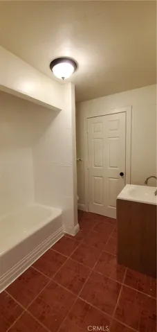 9621 San Vincente Avenue, South Gate, California 90280 — photo 5