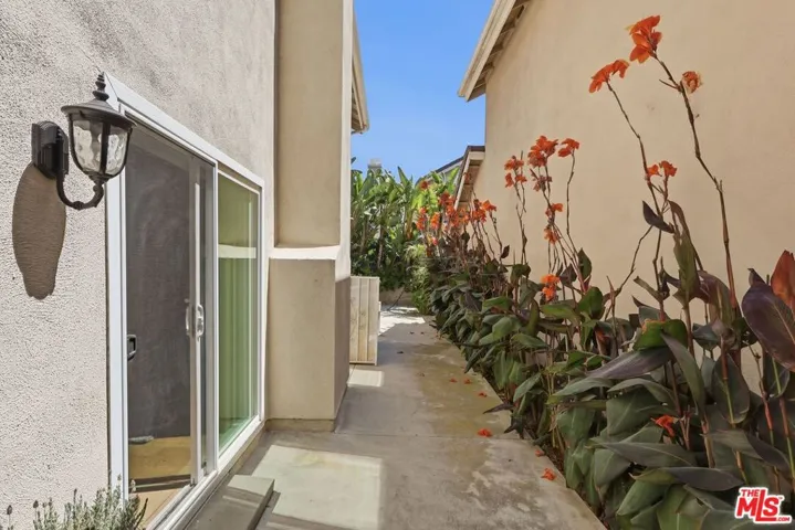 8728 Dartford Place, Inglewood, California 90305 — photo 5