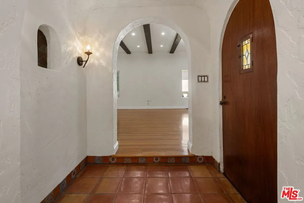 3447 Primera Avenue, Los Angeles, California 90068 — photo 5