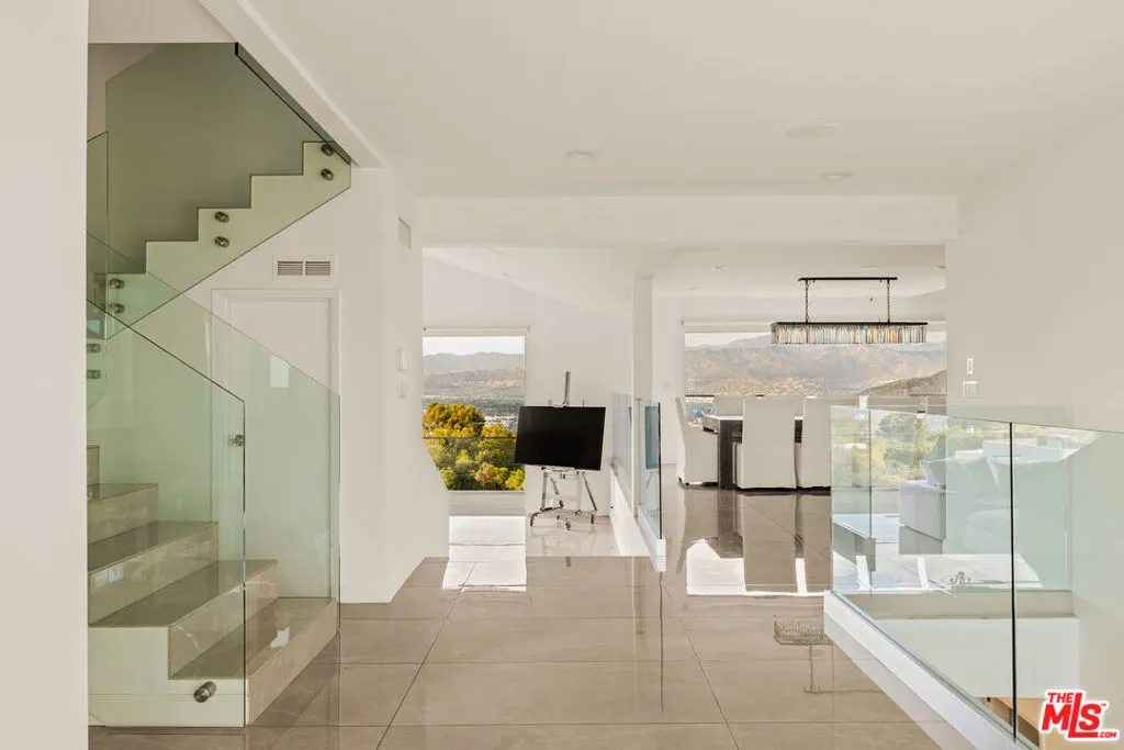 7377 Pyramid Place, Los Angeles, California 90046 — photo 4