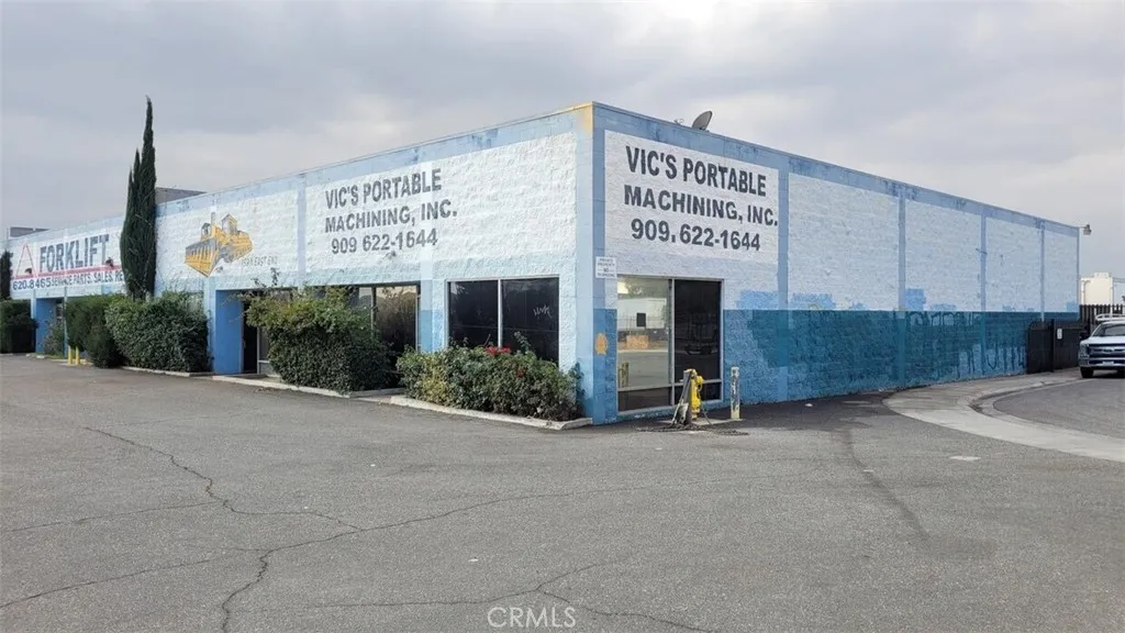 159 N East End, Pomona, California 91767 — photo 4
