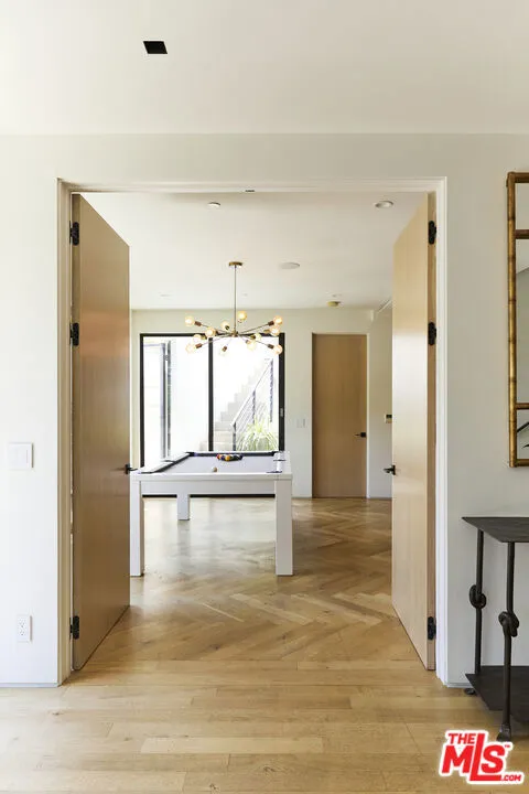 8455 Franklin Avenue, Los Angeles, California 90069 — photo 4