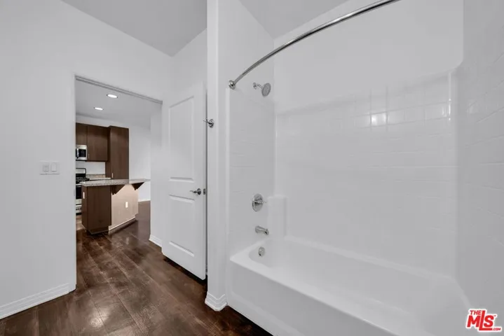 Tub & Shower
