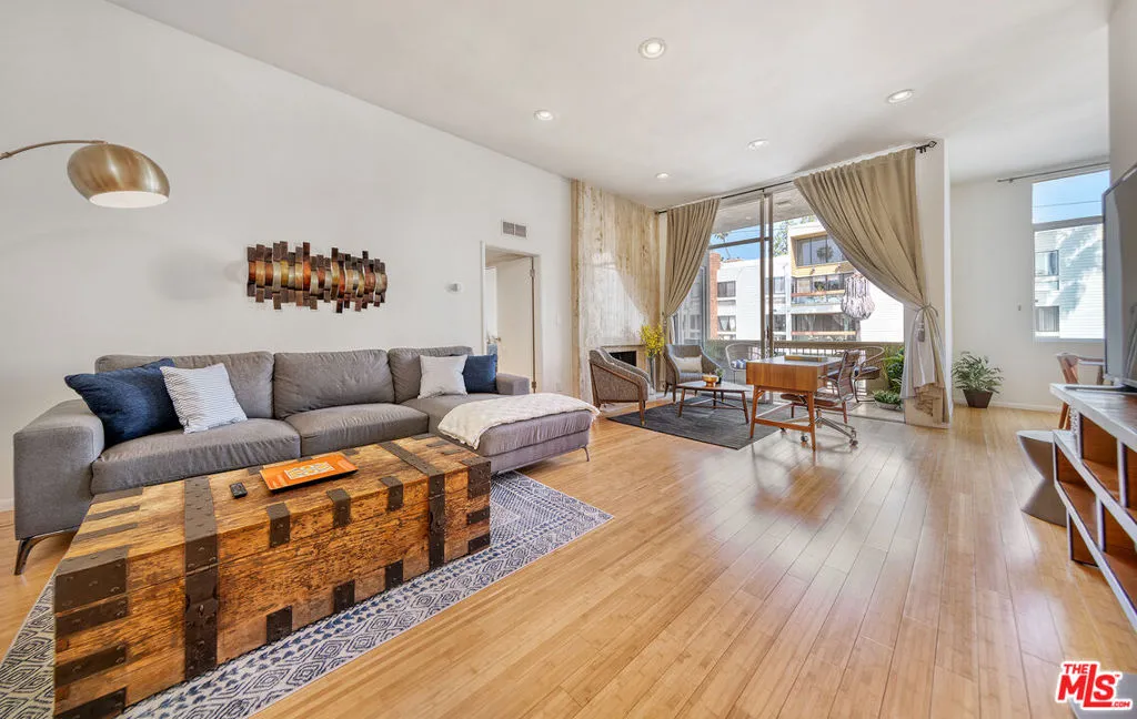11970 Montana Avenue 308, Los Angeles, California 90049 — photo 5