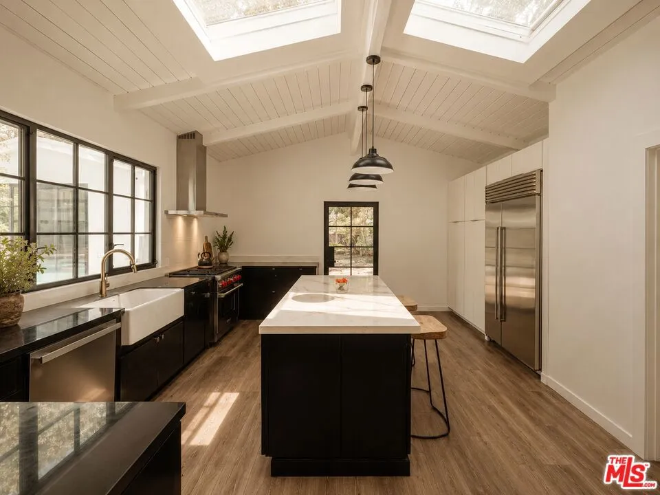 13019 Sky Valley Road, Los Angeles, California 90049 — photo 5