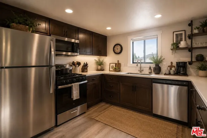 136 E Mountain View Boulevard, Big Bear City, California 92314 — photo 4