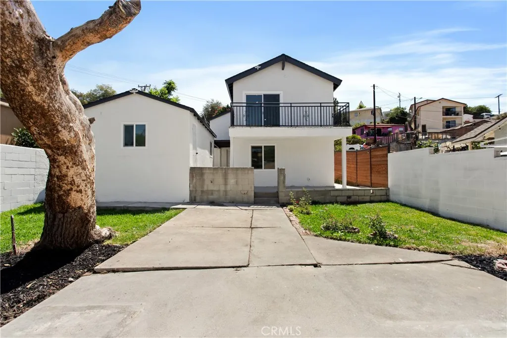 1451 Volney, Los Angeles, California 90063 — photo 4