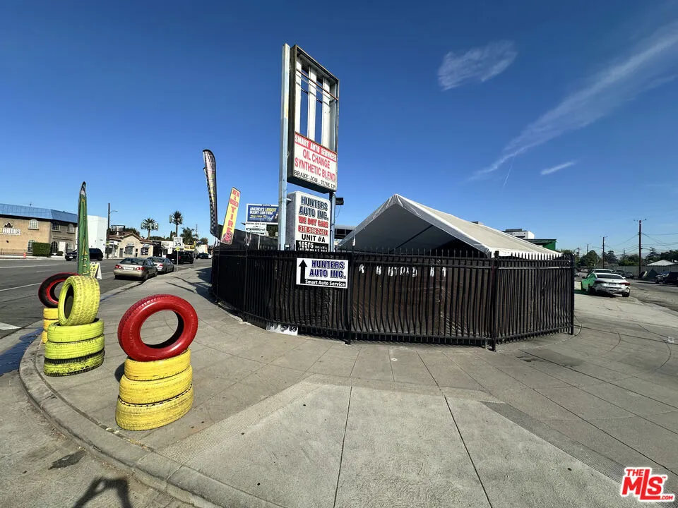 10505 Victory Blvd