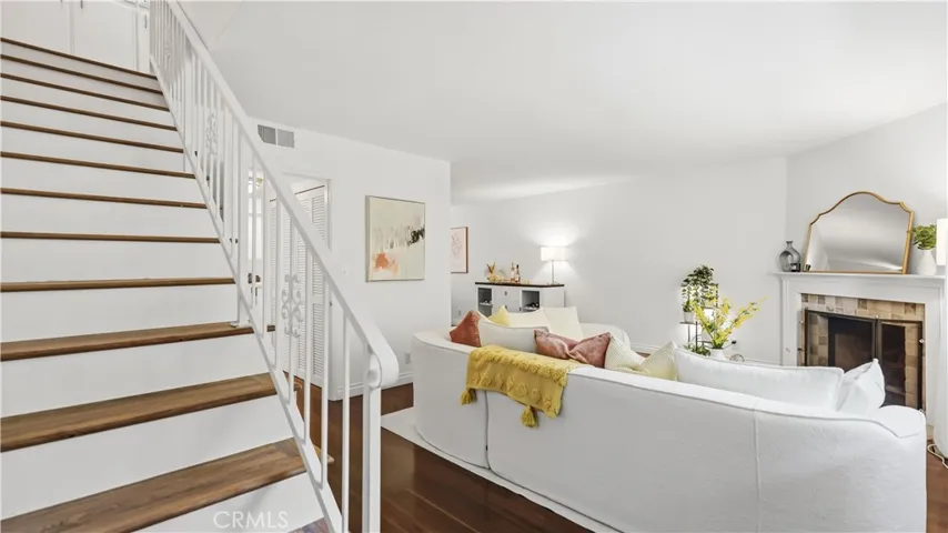 432 S Oak Knoll Avenue 4, Pasadena, California 91101 — photo 5