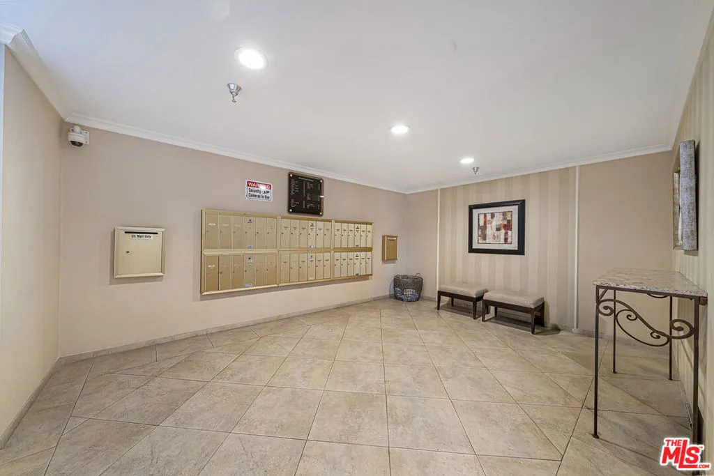 10650 Holman Avenue 308, Los Angeles, California 90024 — photo 4